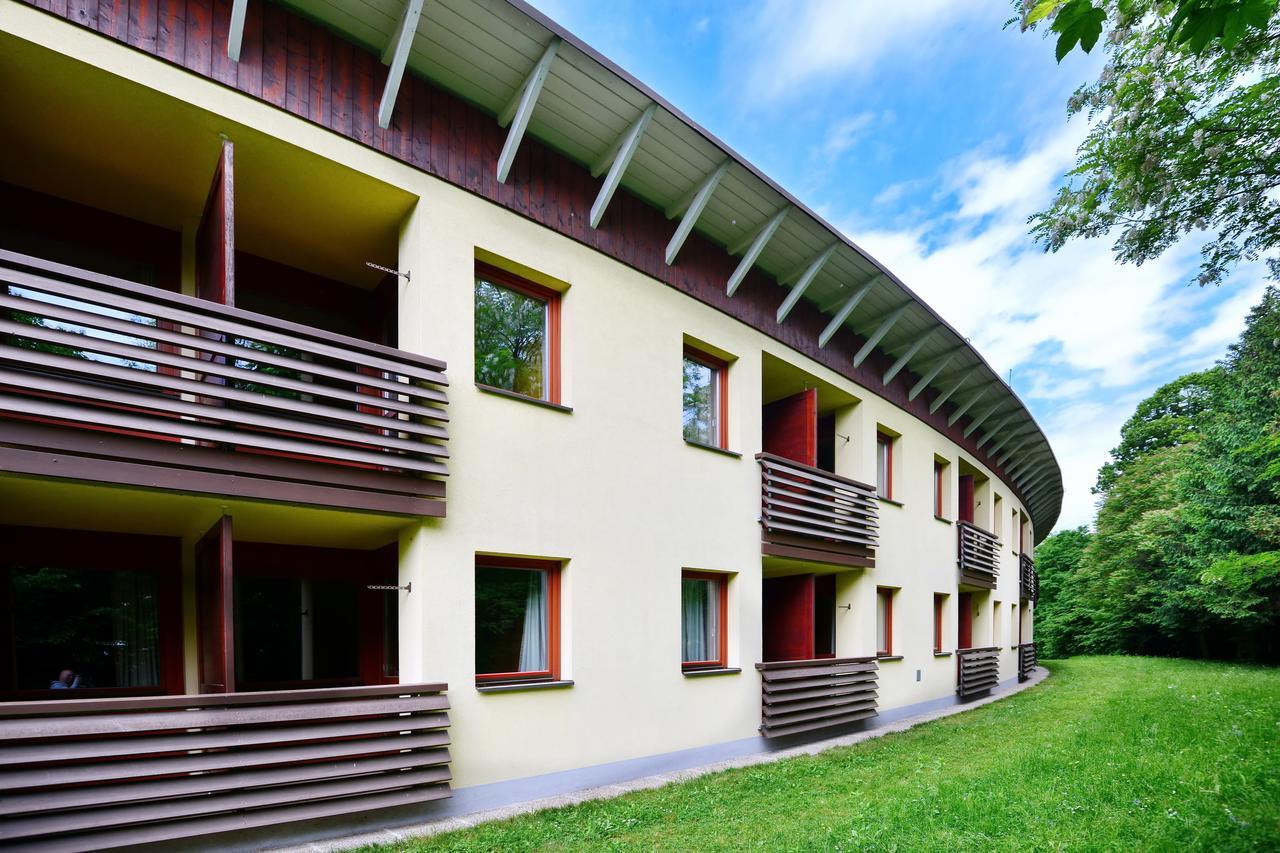 Bildungshaus Schloss Krastowitz Hotel Klagenfurt am Woerthersee ภายนอก รูปภาพ