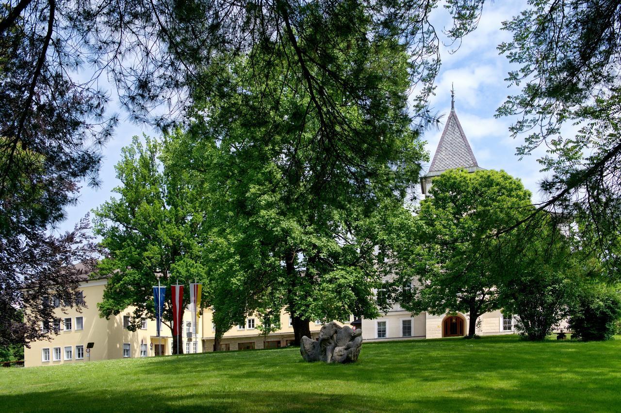 Bildungshaus Schloss Krastowitz Hotel Klagenfurt am Woerthersee ภายนอก รูปภาพ